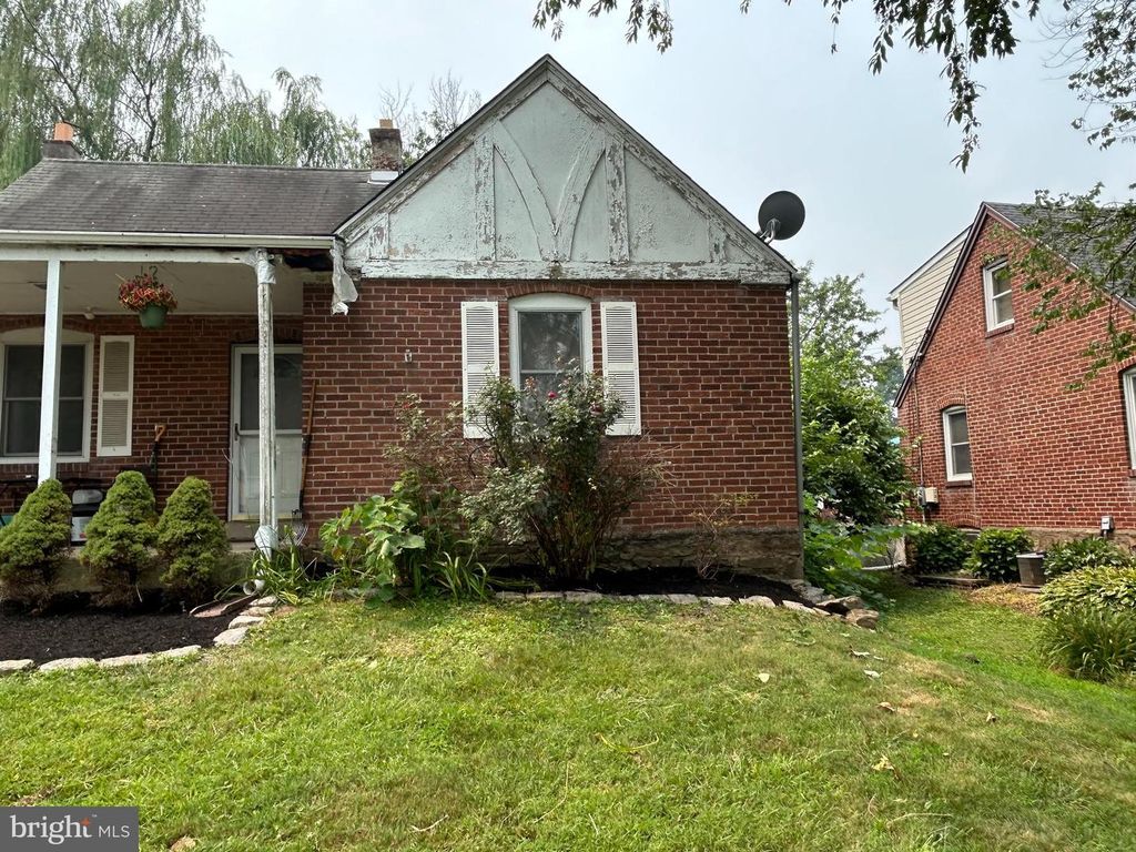35 JAMES RD, Hatboro, PA 19040