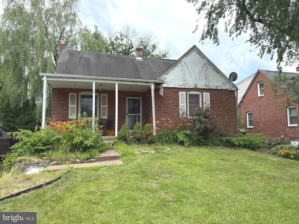 35 JAMES RD, Hatboro, PA 19040