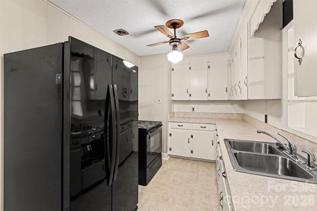 169 Shamrock Street NE, Concord, NC 28025