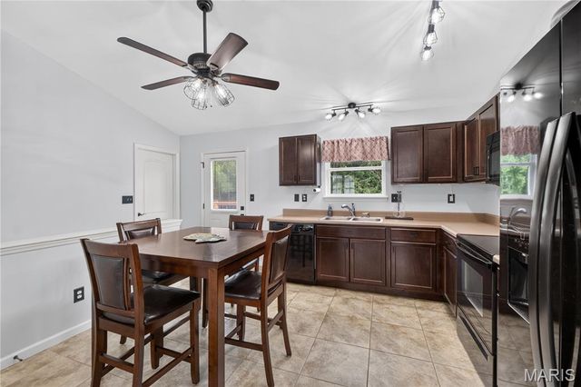 105 Trotters Creek Lane, Wright City, MO 63390