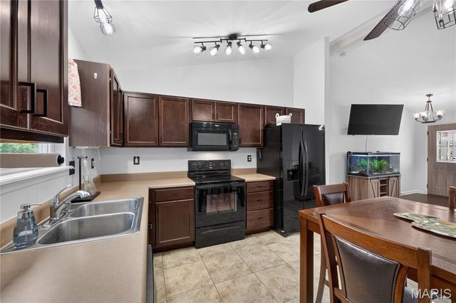 105 Trotters Creek Lane, Wright City, MO 63390
