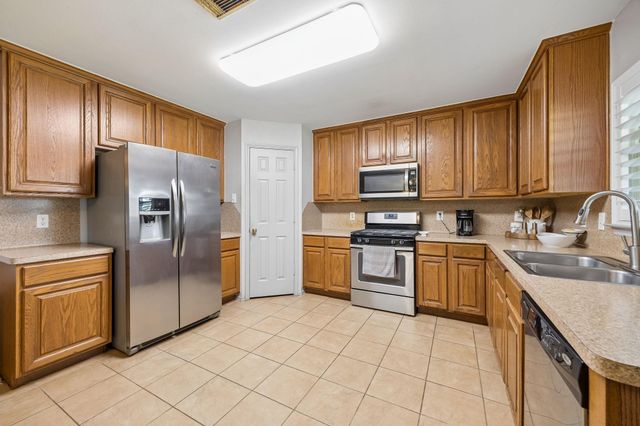 9014 Tarpon Springs Lane, Houston, TX 77095