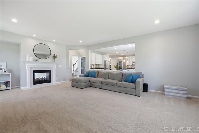 8325 Watson Circle, Lakewood, IL 60014
