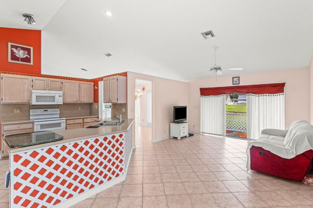 3875 Sabal Lakes Road, Delray Beach, FL 33445