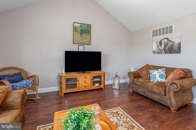 1672 WEYMOUTH RD, Vineland, NJ 08360