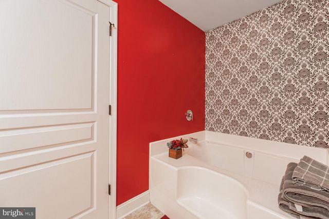 1672 WEYMOUTH RD, Vineland, NJ 08360