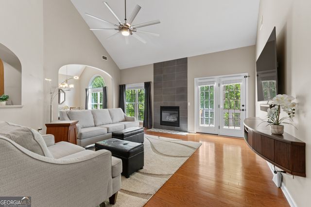 101 Retreat Way, Carrollton, GA 30116
