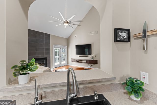 101 Retreat Way, Carrollton, GA 30116