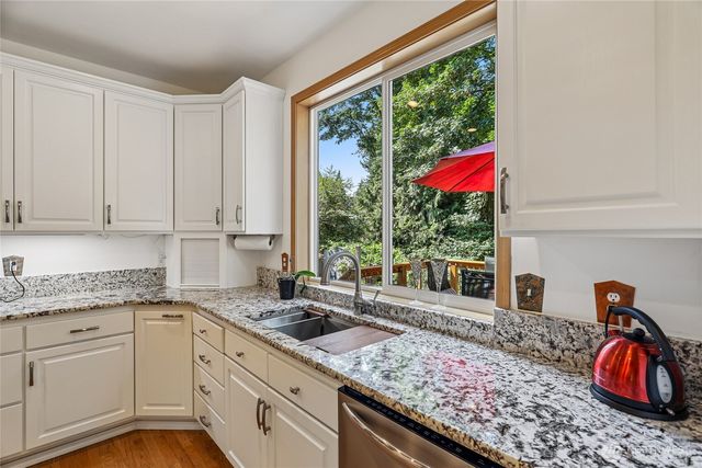 2331 Olympia Avenue NE, Renton, WA 98056
