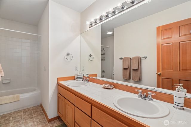 2331 Olympia Avenue NE, Renton, WA 98056