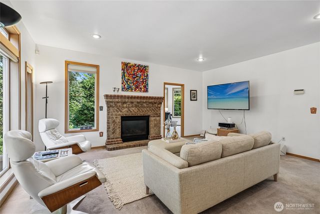 2331 Olympia Avenue NE, Renton, WA 98056