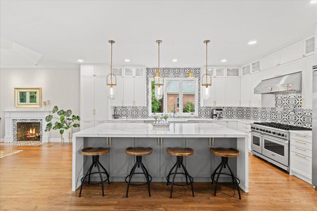 1101 LEIGH MILL RD, Great Falls, VA 22066