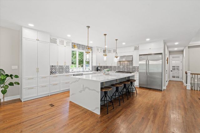 1101 LEIGH MILL RD, Great Falls, VA 22066
