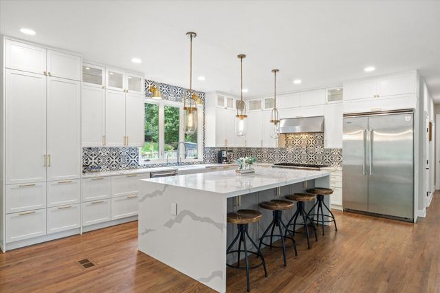 1101 LEIGH MILL RD, Great Falls, VA 22066