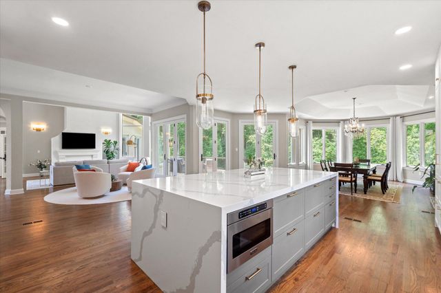 1101 LEIGH MILL RD, Great Falls, VA 22066