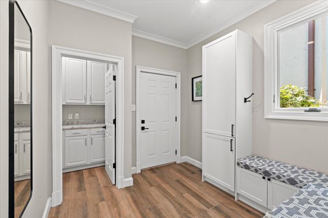 1101 LEIGH MILL RD, Great Falls, VA 22066