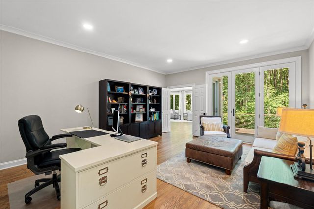 1101 LEIGH MILL RD, Great Falls, VA 22066
