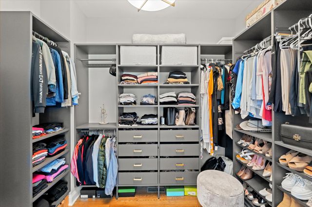 1101 LEIGH MILL RD, Great Falls, VA 22066