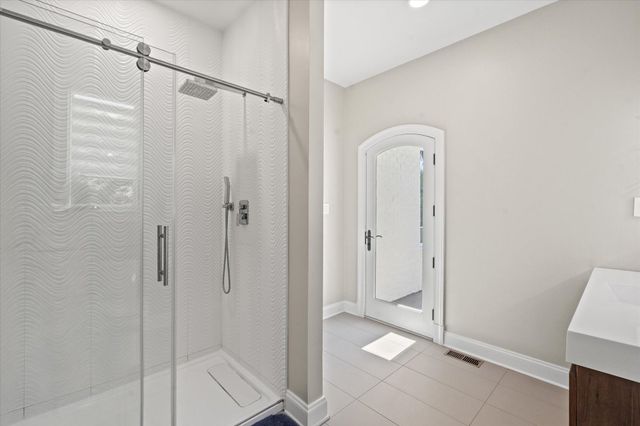 1101 LEIGH MILL RD, Great Falls, VA 22066