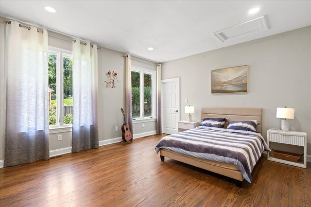 1101 LEIGH MILL RD, Great Falls, VA 22066