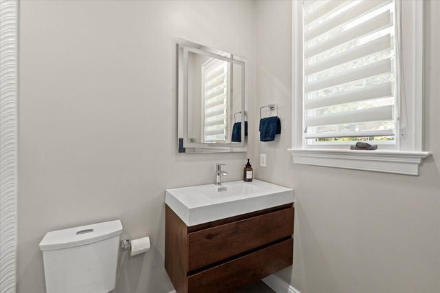 1101 LEIGH MILL RD, Great Falls, VA 22066