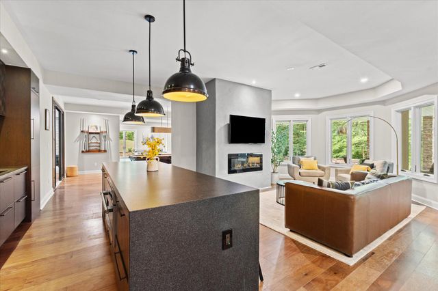 1101 LEIGH MILL RD, Great Falls, VA 22066