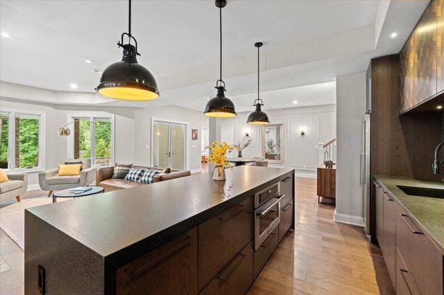 1101 LEIGH MILL RD, Great Falls, VA 22066