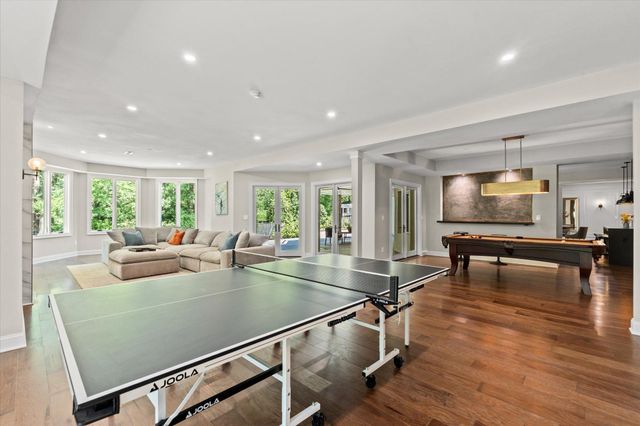 1101 LEIGH MILL RD, Great Falls, VA 22066