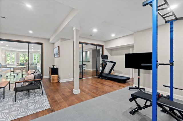1101 LEIGH MILL RD, Great Falls, VA 22066