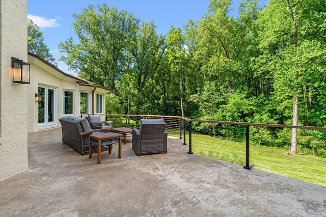 1101 LEIGH MILL RD, Great Falls, VA 22066