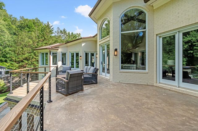 1101 LEIGH MILL RD, Great Falls, VA 22066