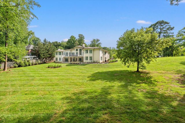 1101 LEIGH MILL RD, Great Falls, VA 22066