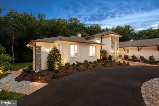 1101 LEIGH MILL RD, Great Falls, VA 22066