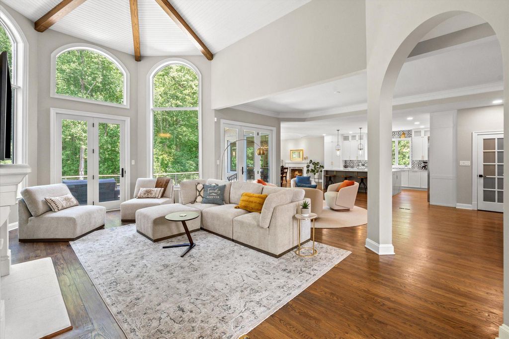 1101 LEIGH MILL RD, Great Falls, VA 22066