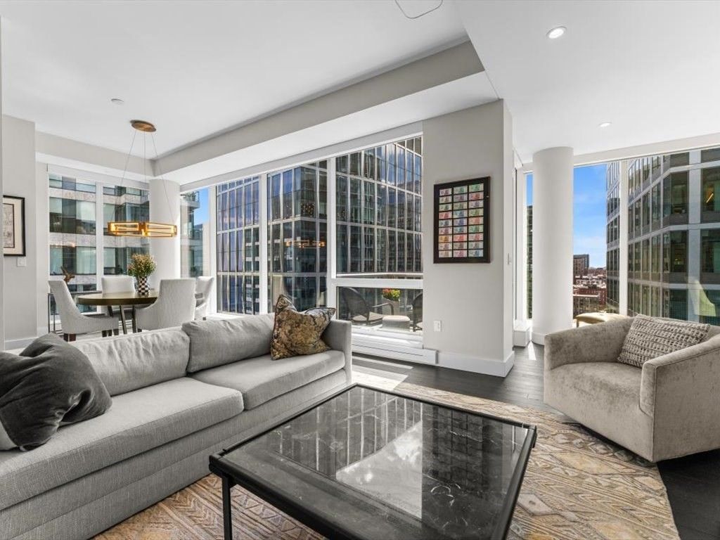 22 Liberty Drive 12G, Boston, MA 02210