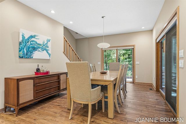 792 Pine Bay Avenue, Holland, MI 49424