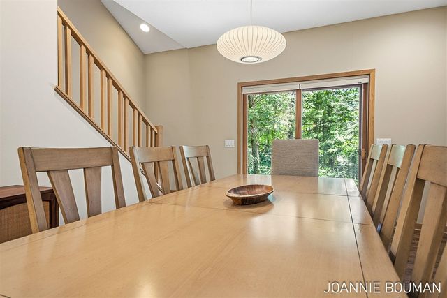 792 Pine Bay Avenue, Holland, MI 49424