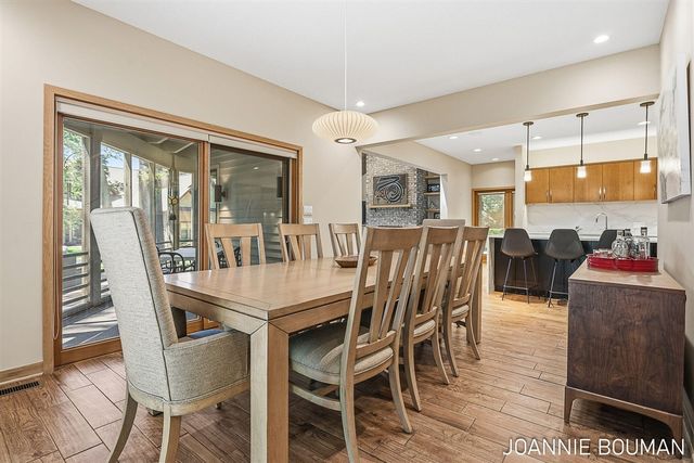 792 Pine Bay Avenue, Holland, MI 49424