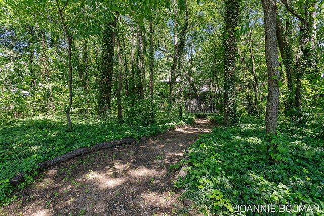 792 Pine Bay Avenue, Holland, MI 49424