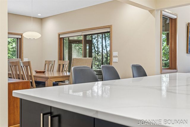 792 Pine Bay Avenue, Holland, MI 49424