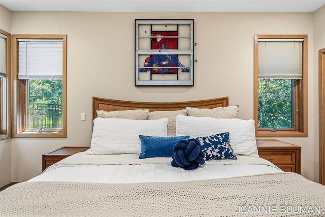 792 Pine Bay Avenue, Holland, MI 49424