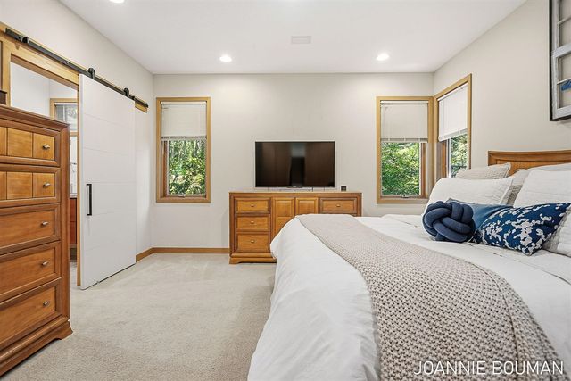 792 Pine Bay Avenue, Holland, MI 49424