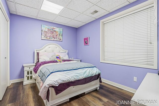792 Pine Bay Avenue, Holland, MI 49424