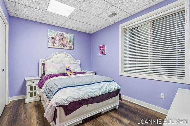 792 Pine Bay Avenue, Holland, MI 49424