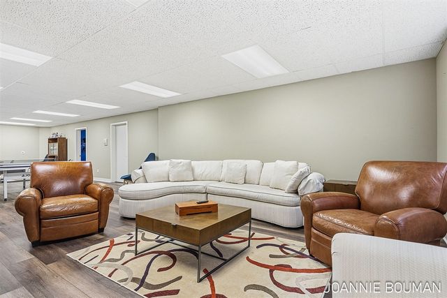 792 Pine Bay Avenue, Holland, MI 49424