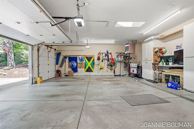 792 Pine Bay Avenue, Holland, MI 49424