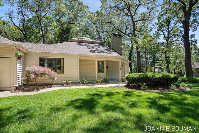 792 Pine Bay Avenue, Holland, MI 49424
