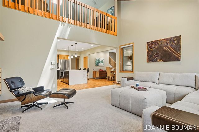 792 Pine Bay Avenue, Holland, MI 49424