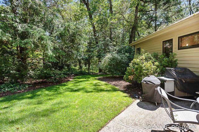 792 Pine Bay Avenue, Holland, MI 49424