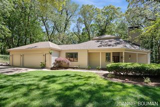 792 Pine Bay Avenue, Holland, MI 49424